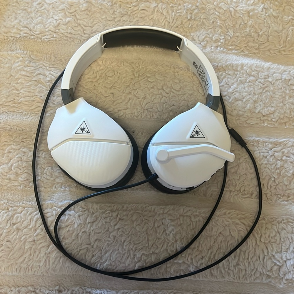 Turtle Beach Ear Force Recon 200 White Headphones